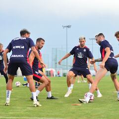 Portugal cambia el ritmo de un Depor a la espera de refuerzos