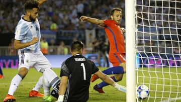 La polémica jugada en la que le anularon el gol a Fuenzalida