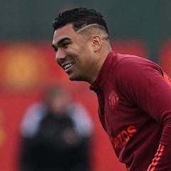 Why is Casemiro not playing for Manchester United against Bayern Munich in UCL?