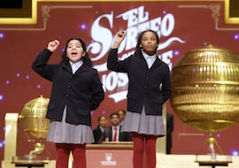 Un Sorteo de Lotería de Navidad desde el Teatro Real: ilusión, premios en directo y polémicas ‘made in Spain’