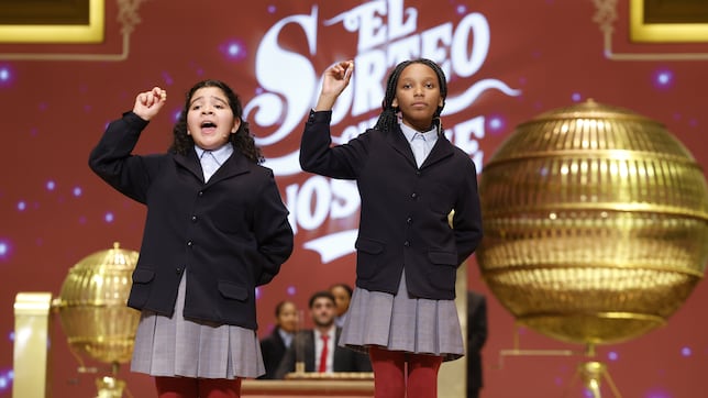 Un Sorteo de Lotería de Navidad desde el Teatro Real: ilusión, premios en directo y polémicas ‘made in Spain’