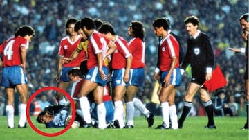 El 3 de septiembre de 1989 la selección chilena se retiró del estadio Maracaná, en el partido ante Brasil. Roberto Rojas se autoinfirió una herida aprovechando la caída de una bengala. El arquero fue suspendido de por vida. Chile fue castigado y no pudo participar en la Copa del Mundo Estados Unidos 1994.