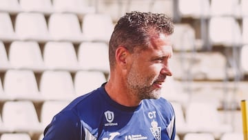 Curro Torres, durante un entrenamiento en Nueva Condomina.