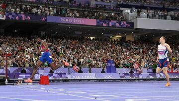 La llegada a meta, con Benjamin por delante de Warholm.