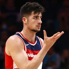 Deni Avdija encuentra su sitio