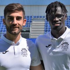 El Fuenlabrada presenta a José León y Pathé Ciss