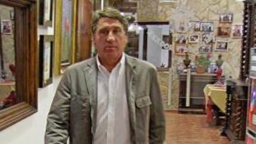 <b>SINCERO. </b>Esteban, ayer, en el 'Asador 7 de Julio' de Alicante.