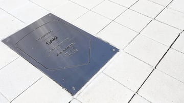 La placa de Gabi ya brilla en el Paseo de Leyendas