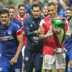 Guillermo Allison levantó la Copa MX después de las críticas