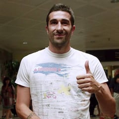 Cani volverá a lucir el número ocho en el Real Zaragoza