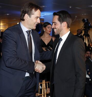 El técnico de la Selección Española de fútbol Julen Lopetegui con Alberto Contador.