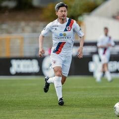 Miura, el jugador más veterano del mundo, debuta en Portugal