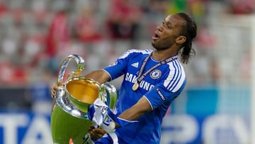 Drogba, con la Champions en 2012.