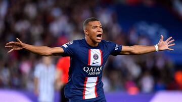 Mbappé renovó dos años y no tres como anunció el PSG