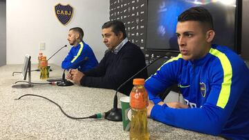 Benedetto y Pav&oacute;n en sala de prensa junto a Daniel Angelici.