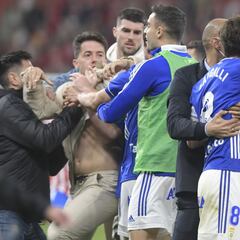 El Oviedo se lleva el derbi y al acabar, lío gordo en El Molinón