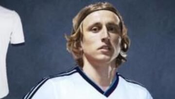 <b>FOTOMONTAJE. </b>Modric ya viste en Internet de blanco y con el '16' .