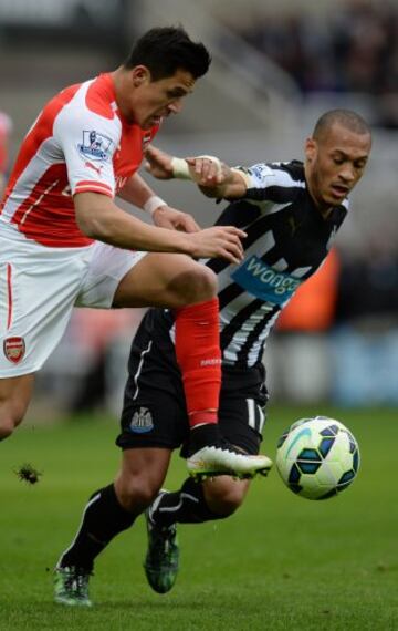 Alexis Sánchez tuvo un irregular cometido en el triunfo de Arsenal sobre Newcastle.