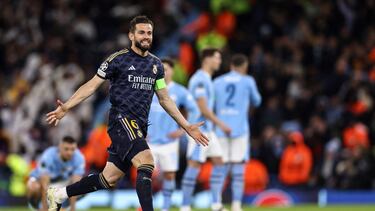 Nacho saca lustre al brazalete