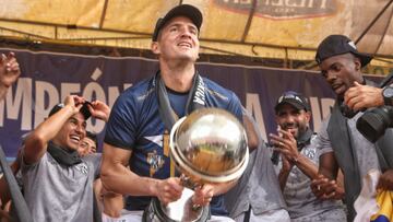 “Me estafaron, y tuve que trabajar como chofer, vendí mangos en un circo...Quiero ser el mejor arquero de Chile”