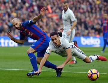 Mascherano llegó tarde y cometió penalti ante Lucas.