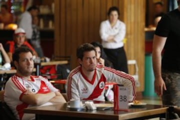 DEPORTES
LOS HINCHAS DE RIVER VIENDO EL PÁRTIDO EN BAR DEL ESTADIO.
FOTO ORTIZ GUSTAVO 16-12-15