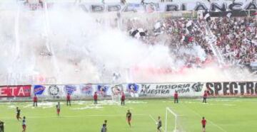 Cerca de 5 mil hinchas asistieron al Monumental para apoyar a Colo Colo antes del partido con Universidad Católica.