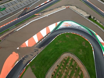 Vista de cómo ha quedado el circuito Ricardo Tormo tras las graves inundaciones en Valencia. 