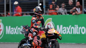 Pedro Acosta con la KTM RC16 de MotoGP.