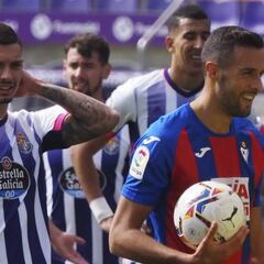 El Valladolid recibió siete goles con cuatro parejas de centrales