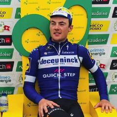 Resumen de la Vuelta a Suiza, etapa 8: Bernal salva el amarillo y Lampaert vuela en la crono