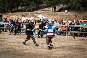 En los alrededores del Castillo de Belmonte, Cuenca, se ha disputado el IV Torneo Nacional de combate medieval, que goza cada año de más aficionados. 
 