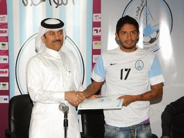 En 2013 el centrocampista fue prestado al Al-Wakrah de Qatar pero su participación fue casi nula y volvió a su país.