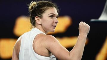 Simona Halep celebra su victoria ante Sofia Kenin en el Open de Australia.