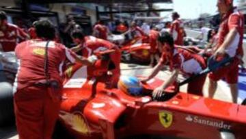 <b>UNA JORNADA DIFÍCIL. </b>Ferrari vivió una dura calificación en la que sus monoplazas quedaron fuera de la Q3. Alonso sale undécimo y Massa decimotercero.
