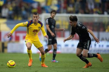 Uno de los mejores jugadores del Clausura 2018 es este colombiano con buen desborde y disparo.