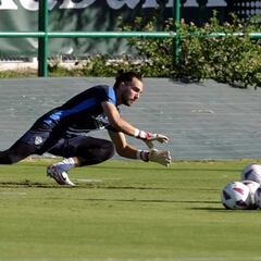 Beccacece podría repetir por primera once en el Elche