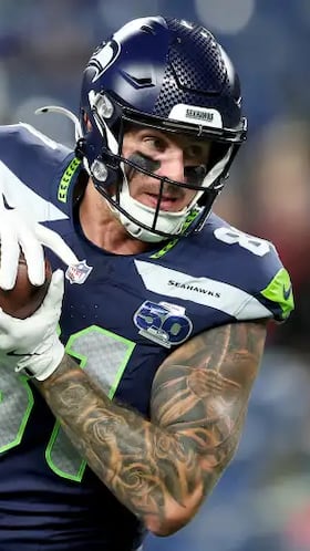 De Chicago, juega con Seattle, aprendió español en una aplicación y le encanta Barcelona