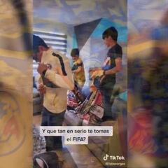 Usuario de FIFA 20 nos enseña como se encara un Clásico Nacional