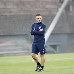 García Pimienta suma efectivos a la causa