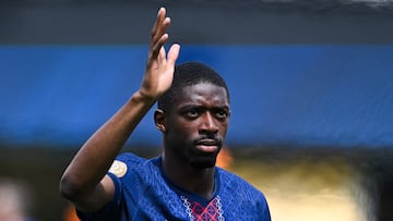 EAST RUTHERFORD, NEW JERSEY - JULY 09: Ousmane Dembele #10 of Paris Saint-Germain acknowledges the crowd prior to the FIFA Club World Cup 2025 semi-final match between Paris Saint-Germain and Real Madrid CF at MetLife Stadium on July 09, 2025 in East Rutherford, New Jersey. David Ramos/Getty Images/AFP (Photo by David Ramos / GETTY IMAGES NORTH AMERICA / Getty Images via AFP)