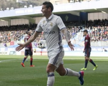 James Rodríguez marcó el tercer tanto en el triunfo del Real Madrid 1-4, ante el Eibar, por la fecha 26 de la Liga de España.