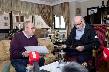 Alfredo Relaño junto a Vicente del Bosque, al inicio de la charla.