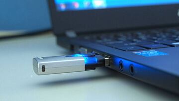 Máxima seguridad: USB con PIN para bloquearlo