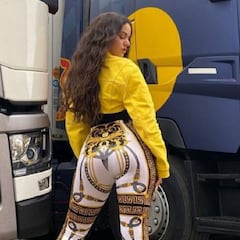 Rosalía celebra el aniversario de 'El Mal Querer' con una serie de sugerentes posados