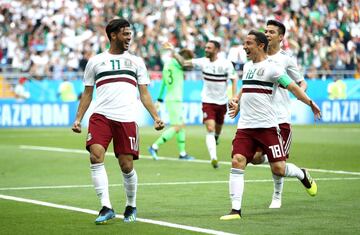 Carlos Vela celebrando el gol 0-1 