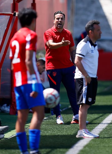 Borja Resurrección, al frente del Cadete A del Atlético.