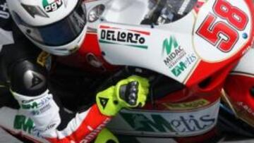 Marco Simoncelli durante un Gran Premio de 2008.