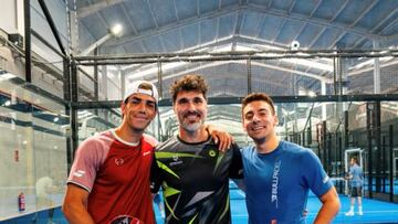 Juan Lebrón, Gómez Silingo (entreandor) y Martín Di Nenno, sorprendente pareja.