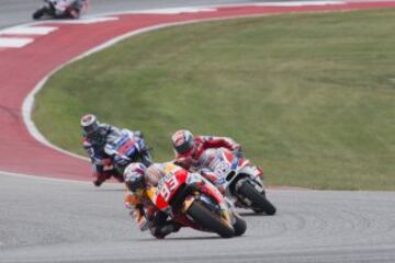 Marc Márquez lidera la carrera.